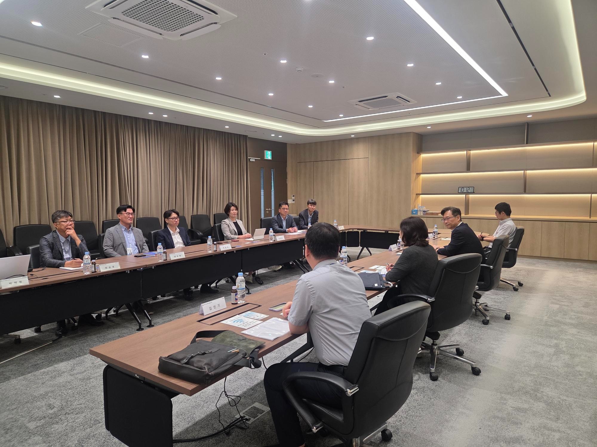 [25.8.22.(금)] 김명호 경인식약청청장, 바이오의약품 GMP 제조소 현장방문_5